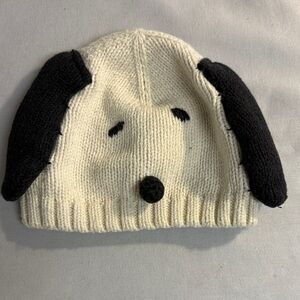 GAP - Adorable Black and cream snoopy knit Hat for Kids